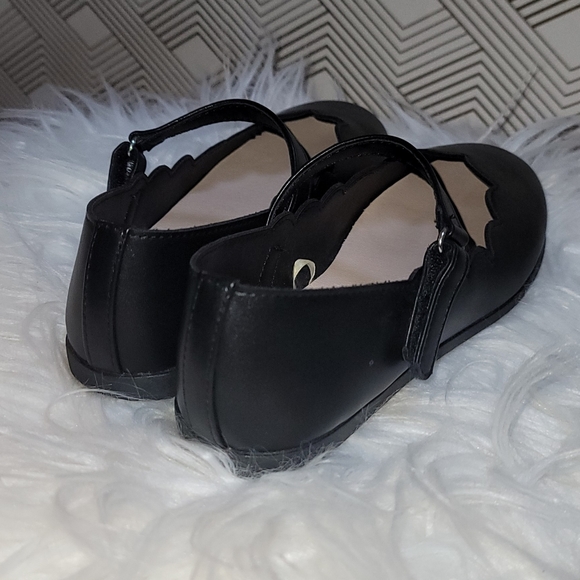 Girls Black Flats - Picture 4 of 7